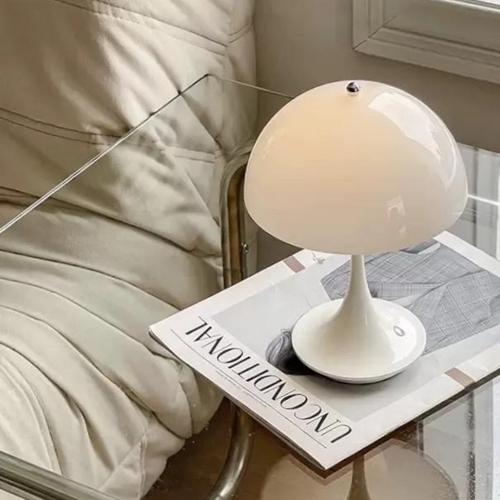 EclatéAura - An enchanting rechargeable table lamp